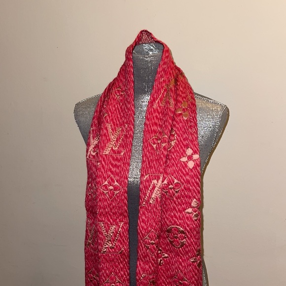 AUTHENTIC LOUIS VUITTON SCARF - Picture 3 of 6